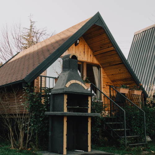 Prefabricados en Per revoluciona la construccin con soluciones r�pidas, sostenibles y de alta calidad, La empresa Prefabricados en Per, marca de Industrial Maderera Silver, lidera el mercado nacional en la fabricacin de mdulos habitacionales, aulas, oficinas y campamentos mineros. Con tecnologa moderna y materiales de primera, ofrece una alternativa eficiente, ecolgica y econmica frente a la construccin tradicional.